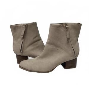 Old Navy Beige Faux Suede Booties Chunky Block Heel Casual Neutral Chic, Size 8